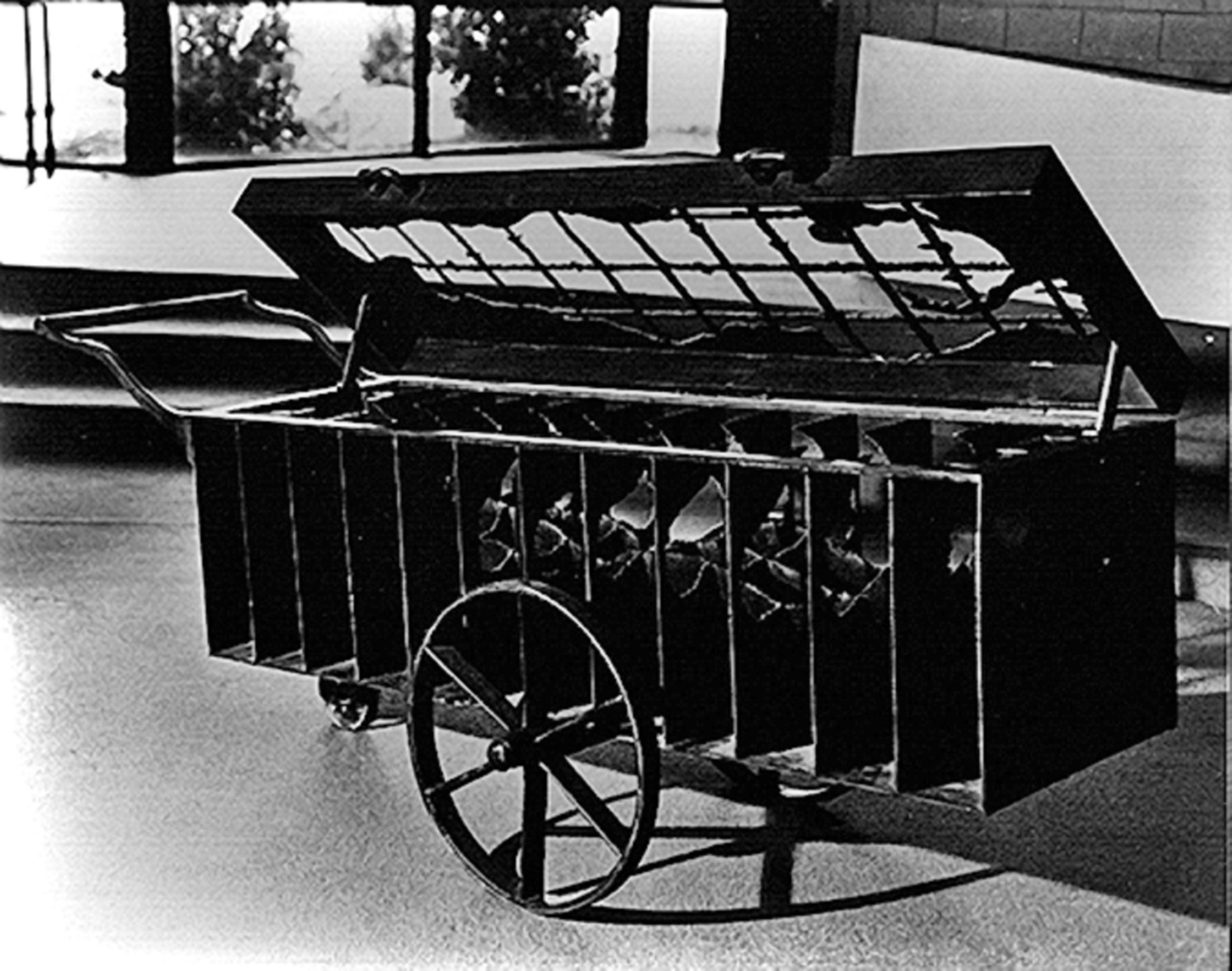 Cart A Continuum, 1979, sculpture by Adrian Mauriks.