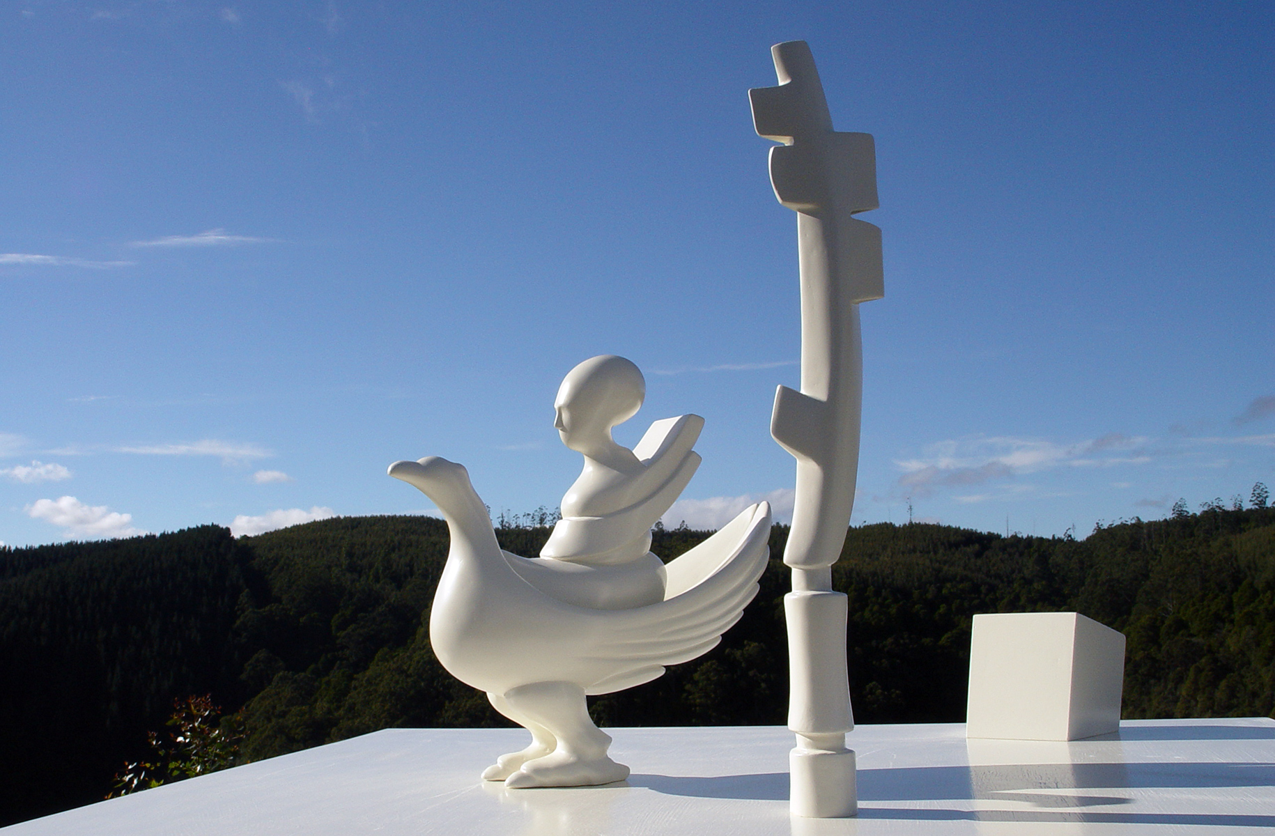 Construct III Visitor, 2006, sculpture by Adrian Mauriks.