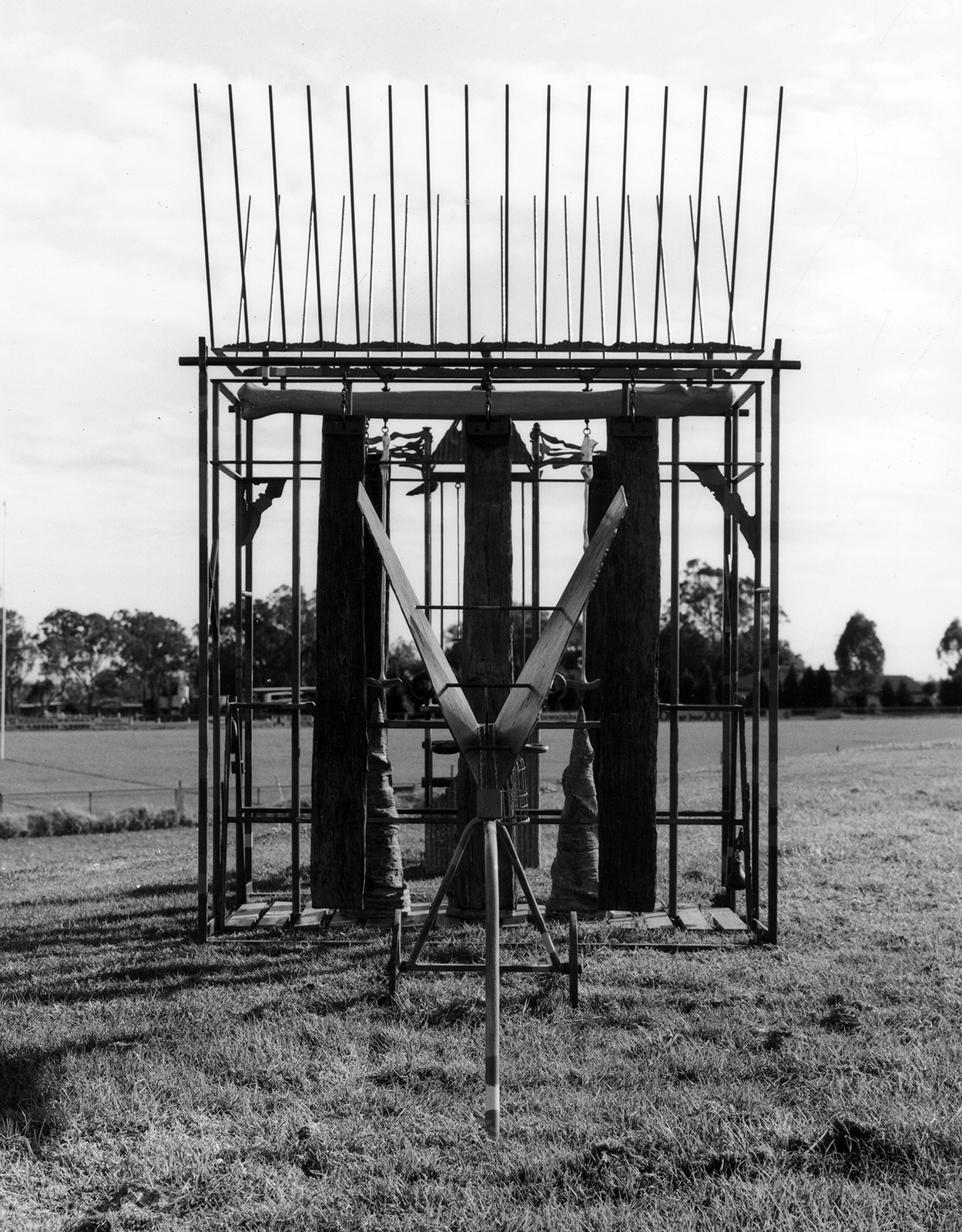 Meeting Place, 1985, sculpture by Adrian Mauriks.