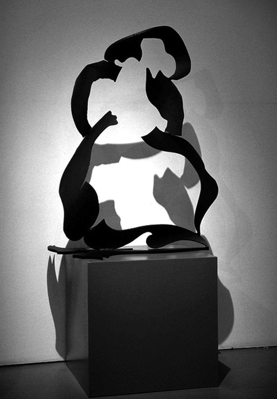 Opus 27, 1996, sculpture by Adrian Mauriks.