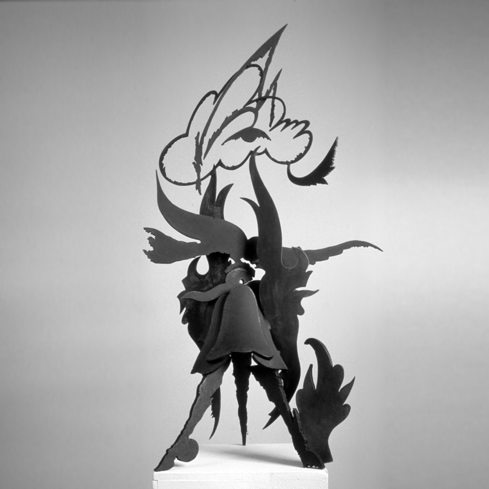 Opus Four, 1993, sculpture by Adrian Mauriks.