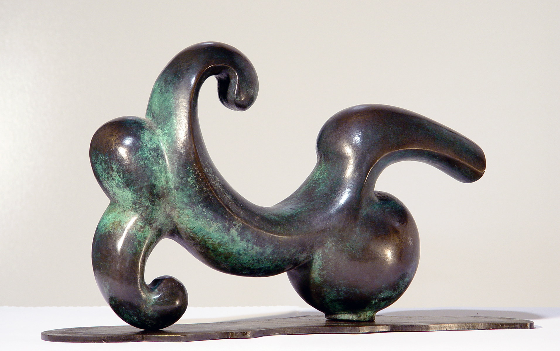 Reclining, 2003, sculpture by Adrian Mauriks.